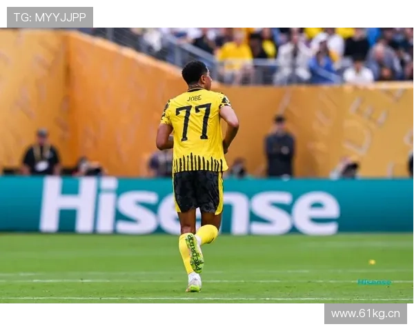 英格兰新星帕尔默vs贝林厄姆:进攻角色与中场影响力的核心差异分析 英格兰新星帕尔默vs贝林厄姆:进攻角色与中场影响力的核心差异分析